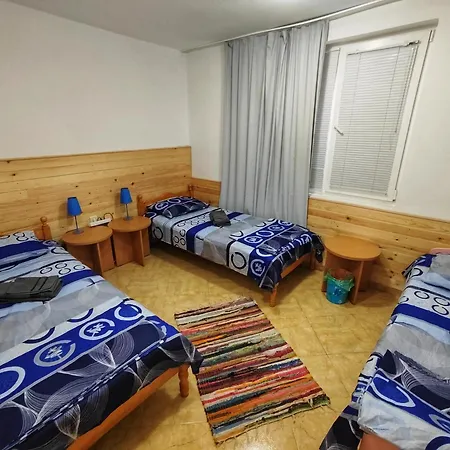 Tc * Νεσέμπαρ